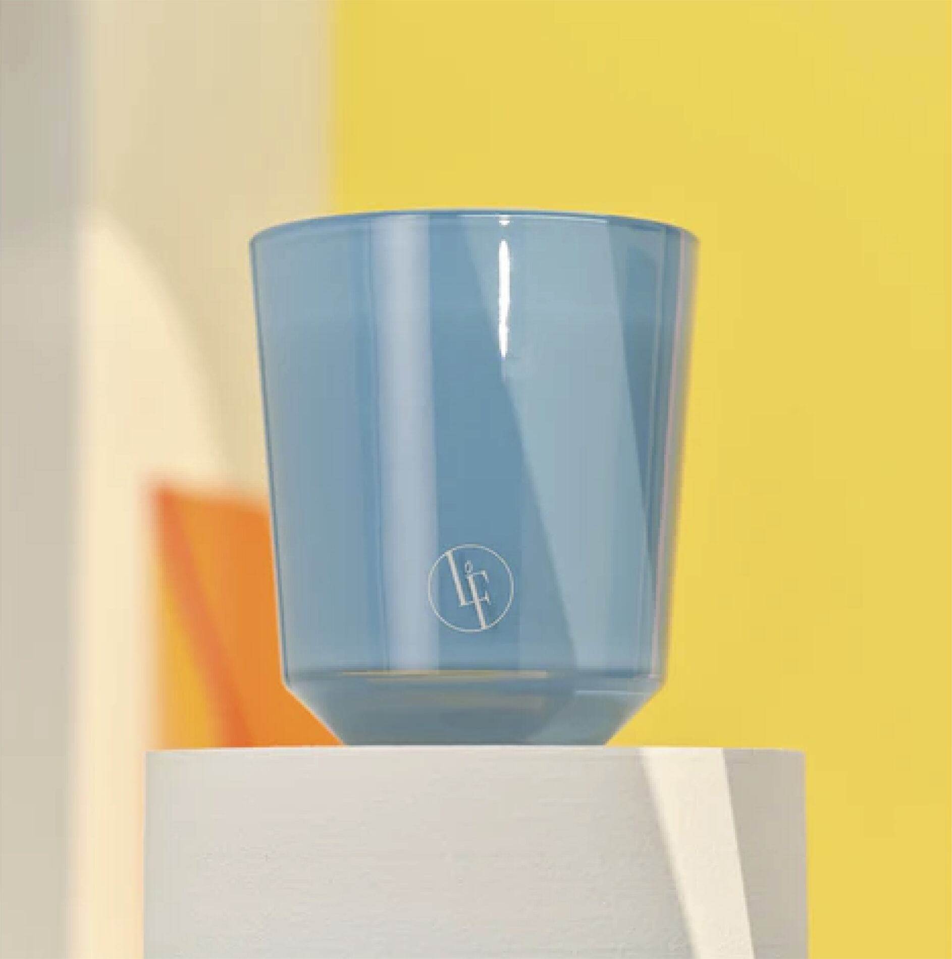 vela-perfumada-bleu-monoi-bougies-la-francaise