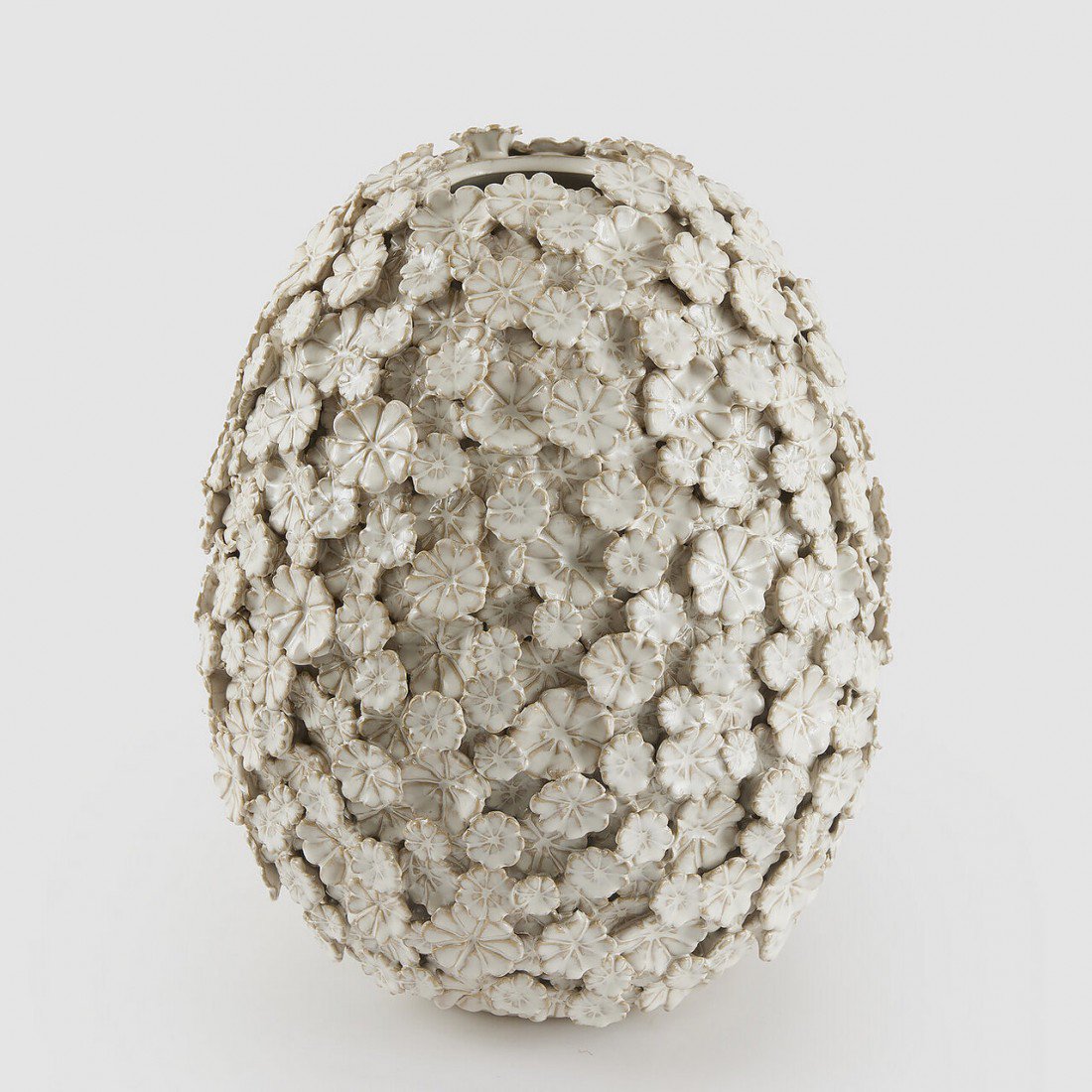 jarron-ceramica-flores-relieve-quadrifoglio-ivory